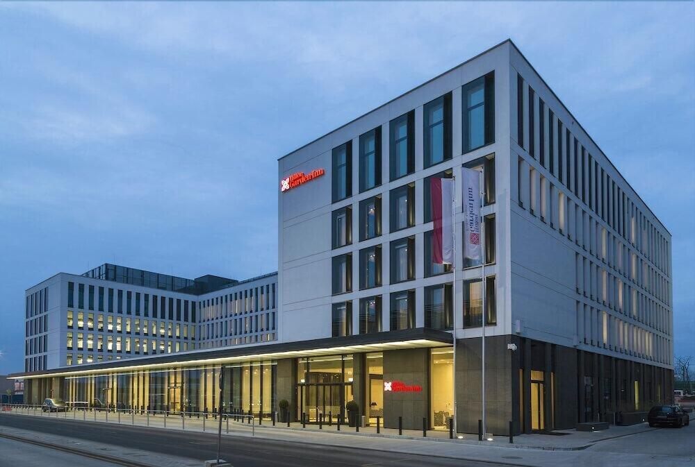 Hilton Garden Inn Krakow Airport Esterno foto