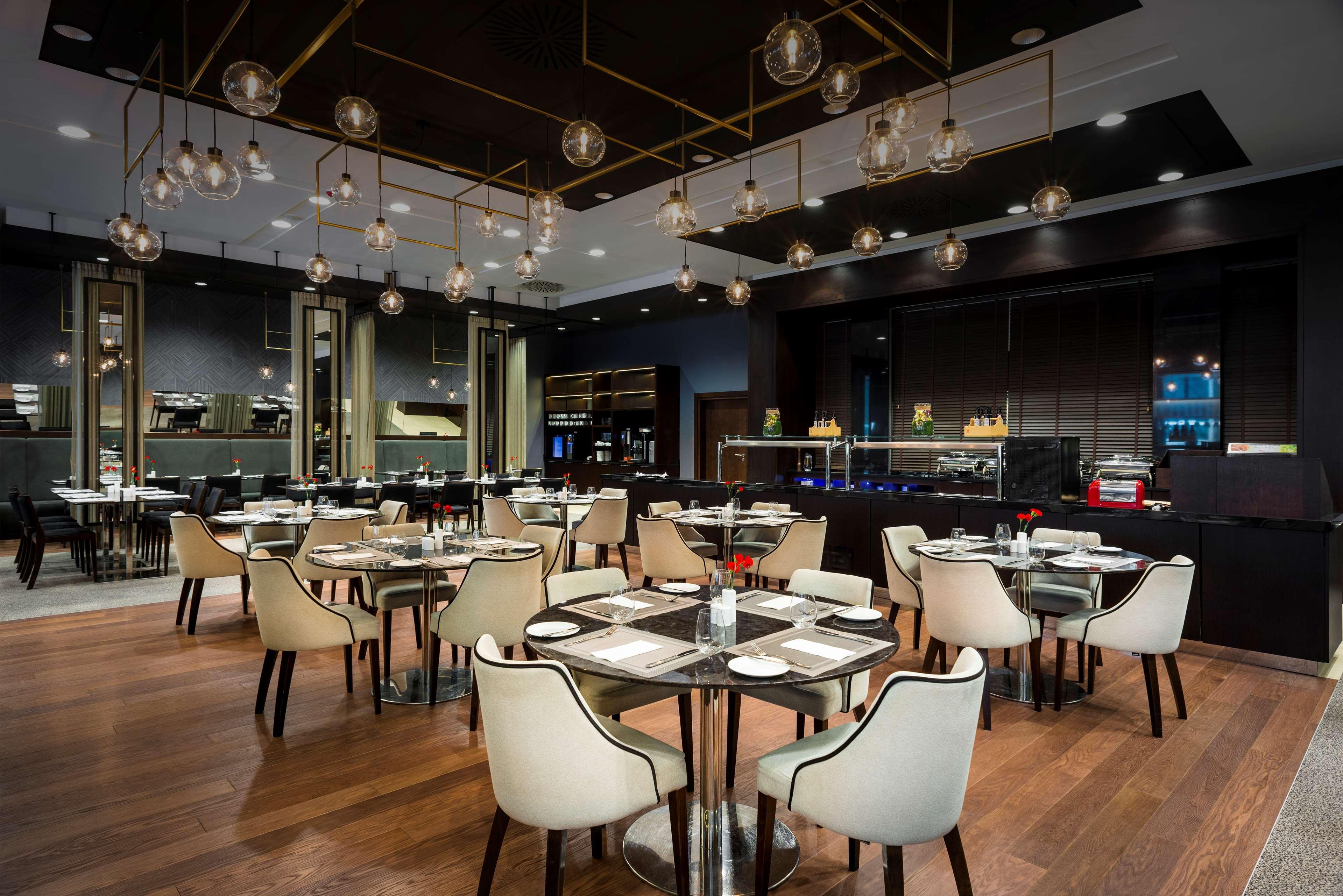 Hilton Garden Inn Krakow Airport Esterno foto