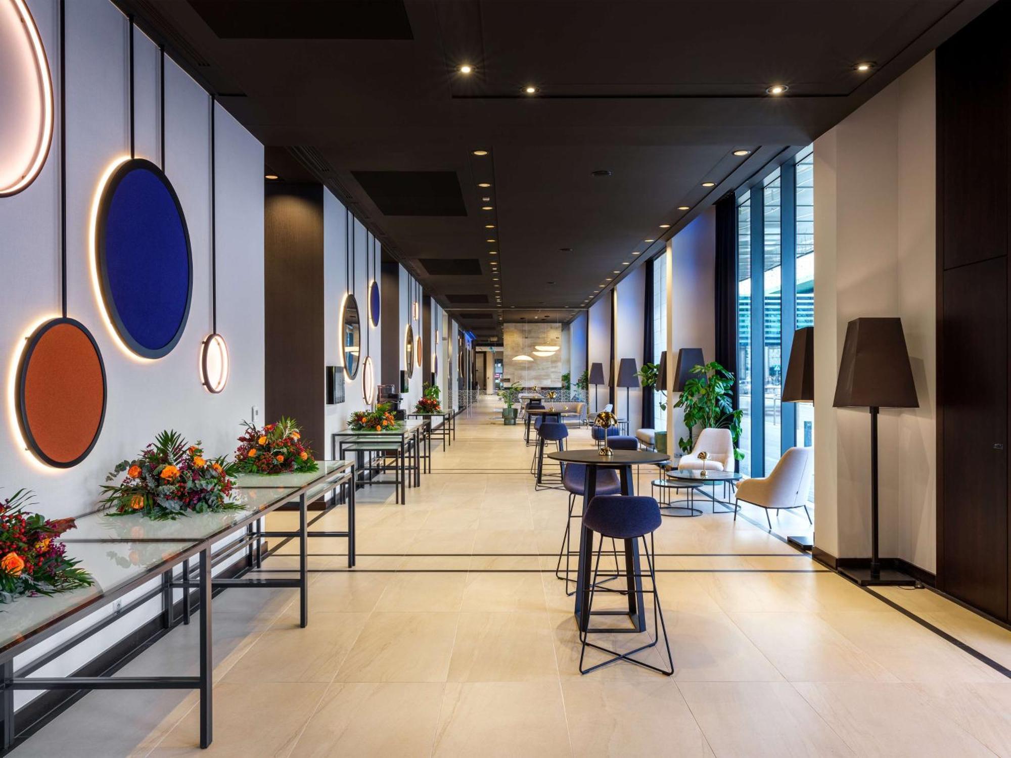 Hilton Garden Inn Krakow Airport Esterno foto