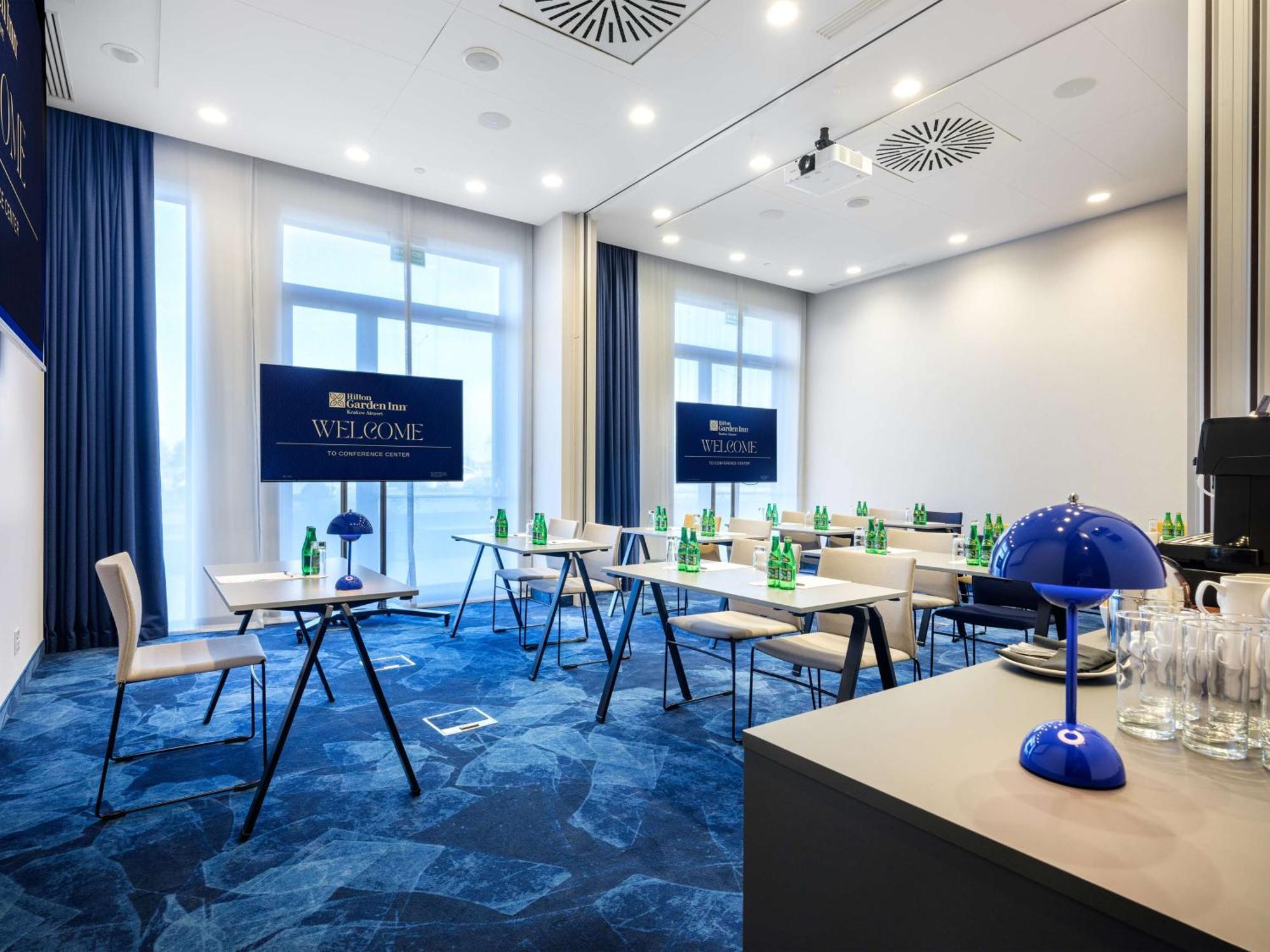 Hilton Garden Inn Krakow Airport Esterno foto