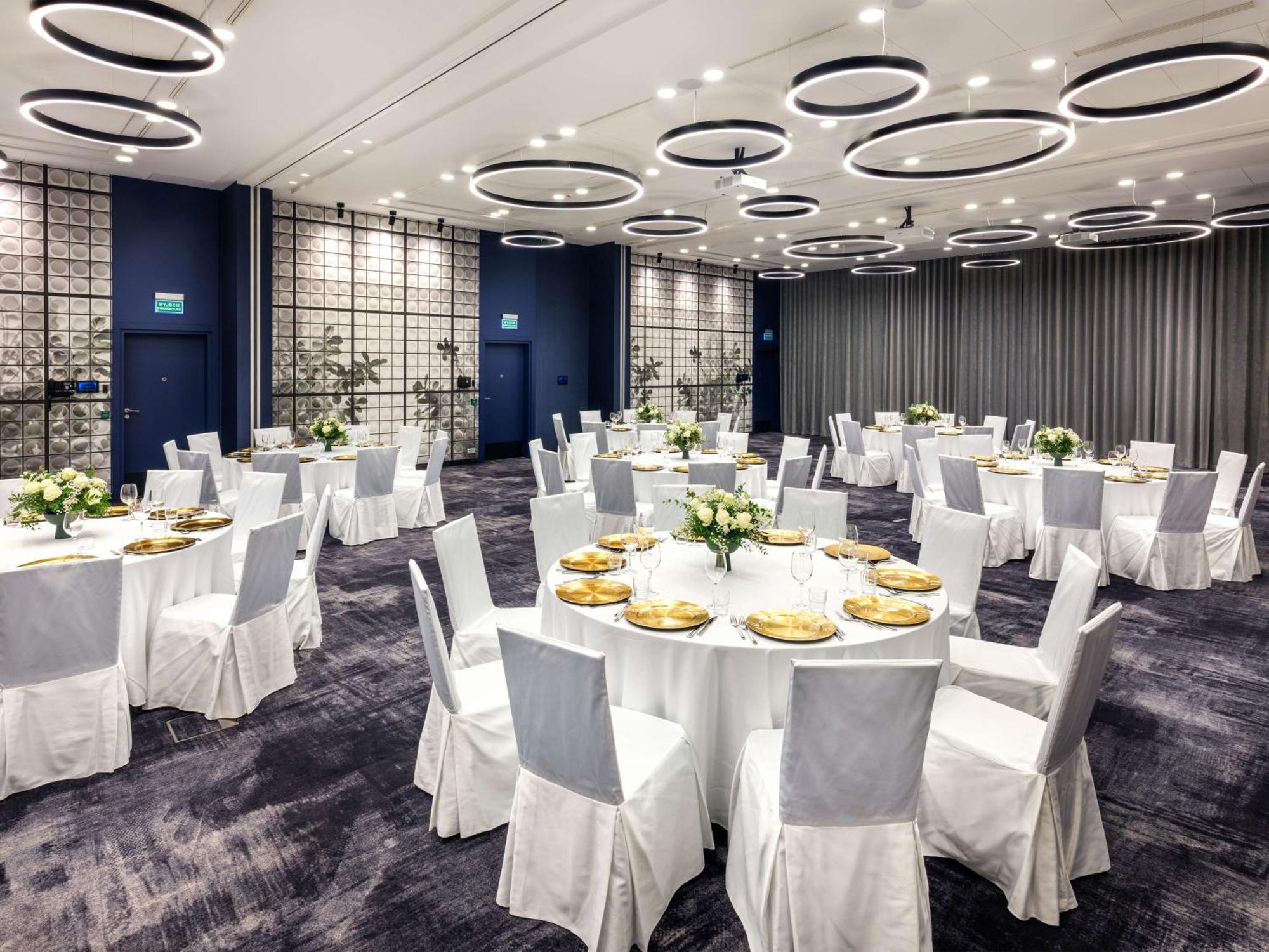 Hilton Garden Inn Krakow Airport Esterno foto