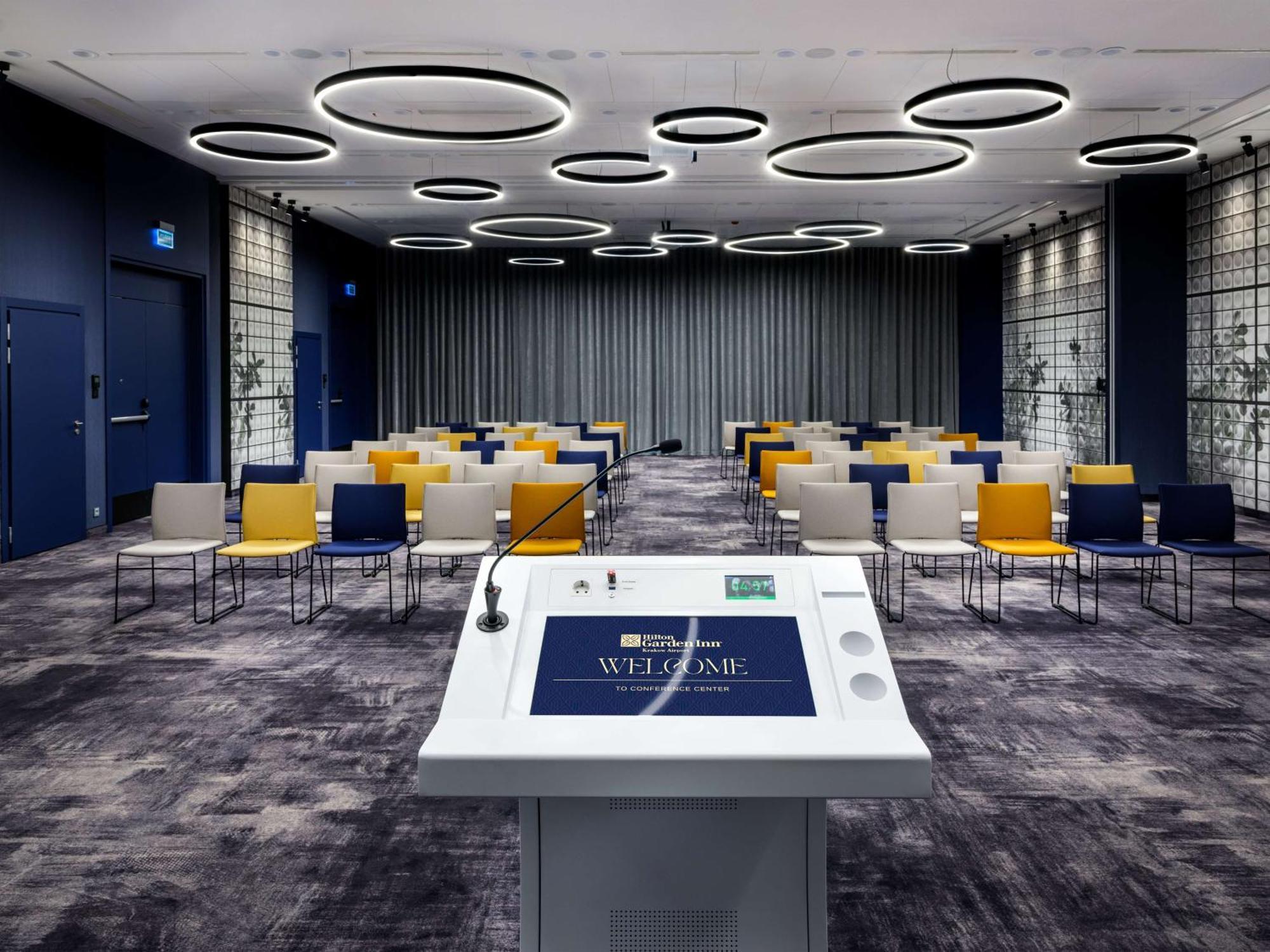 Hilton Garden Inn Krakow Airport Esterno foto
