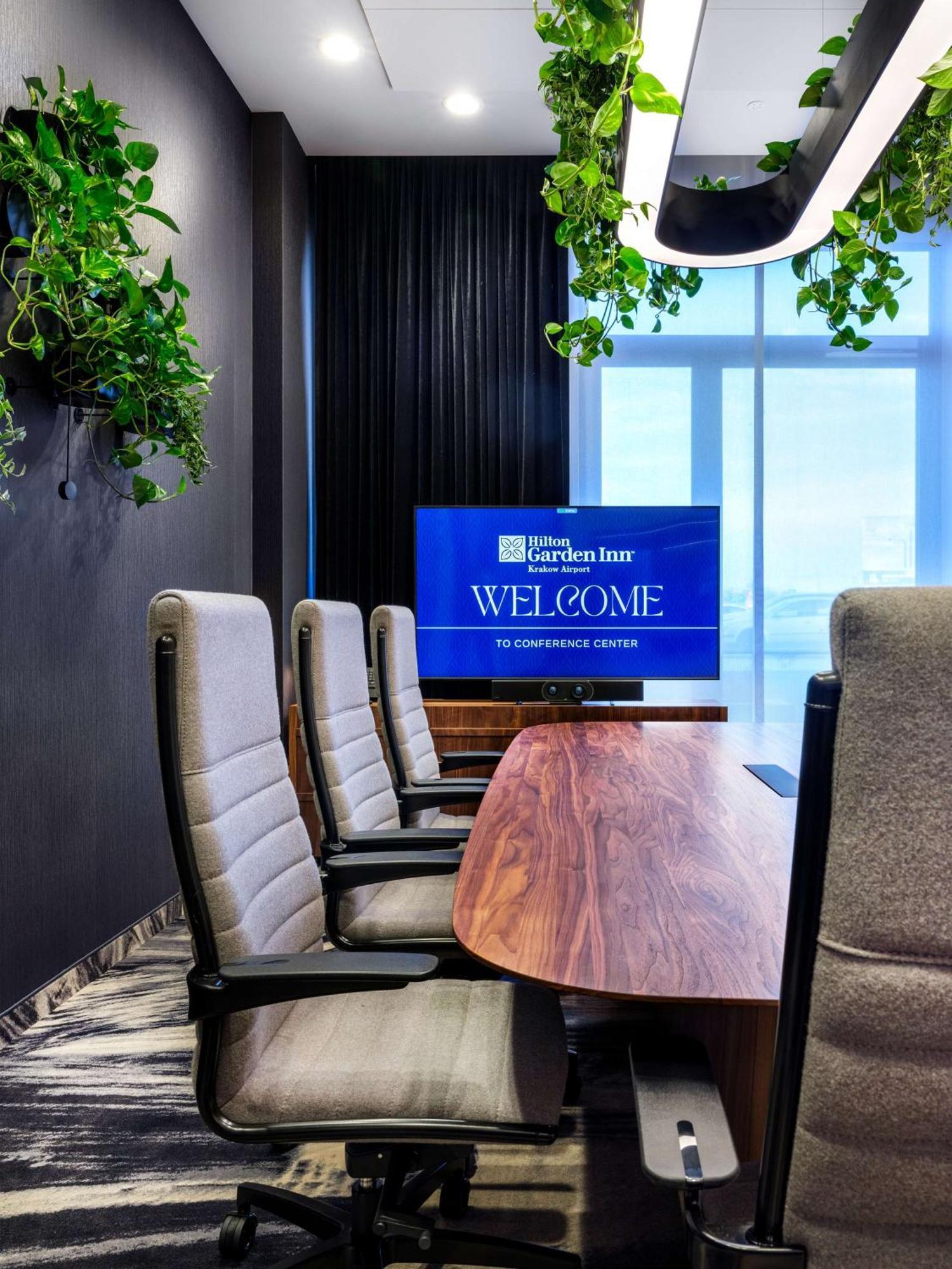 Hilton Garden Inn Krakow Airport Esterno foto